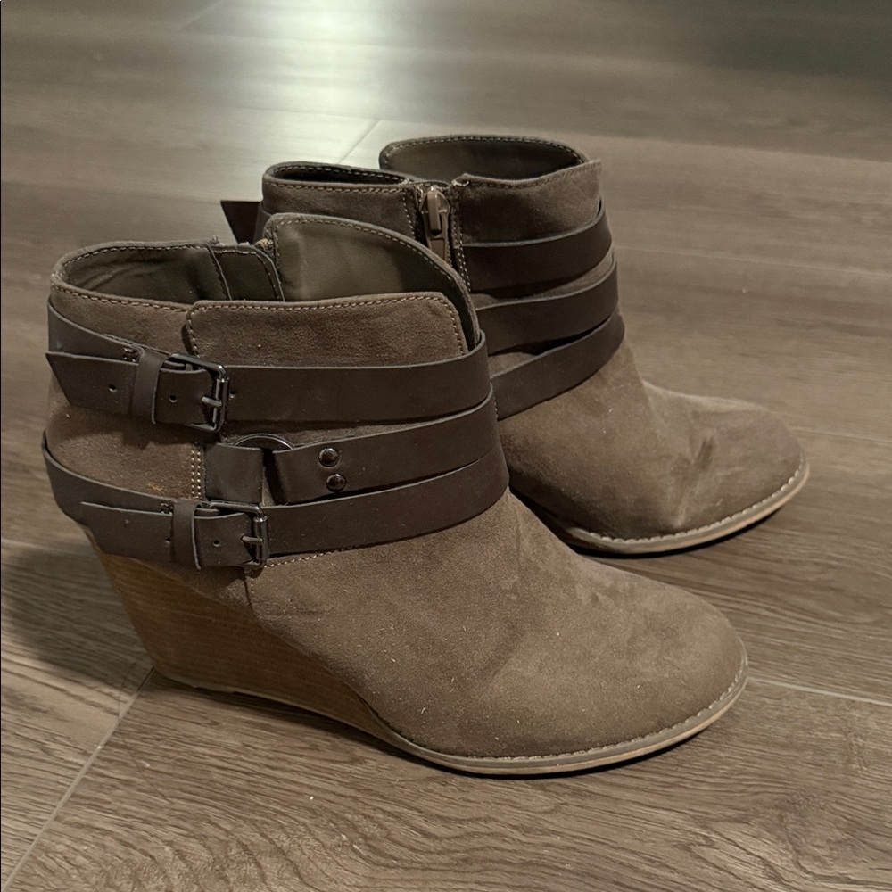 Stylish Brown Wedge Ankle Boots